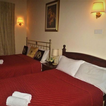 Emel Boutique Hotel Negombo Buitenkant foto