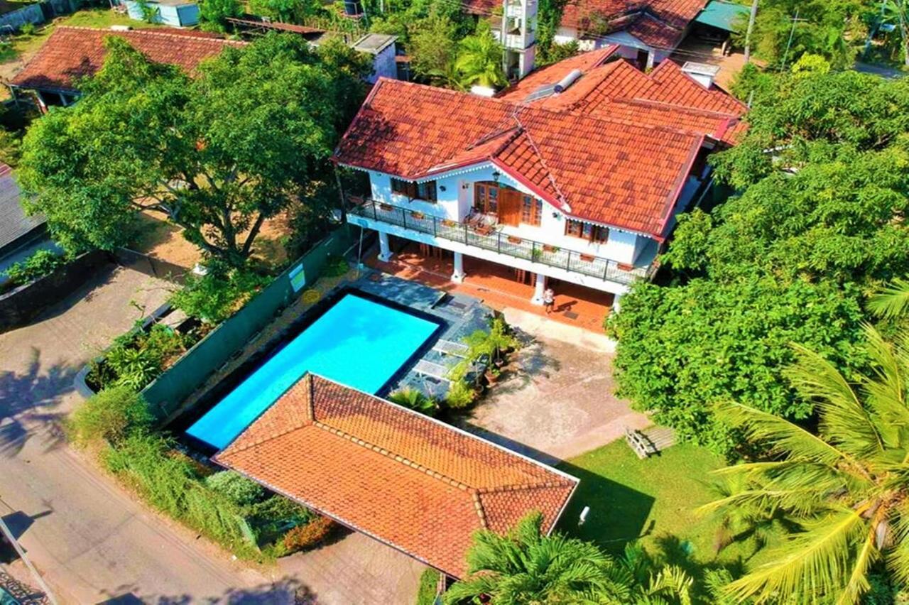 Emel Boutique Hotel Negombo Buitenkant foto