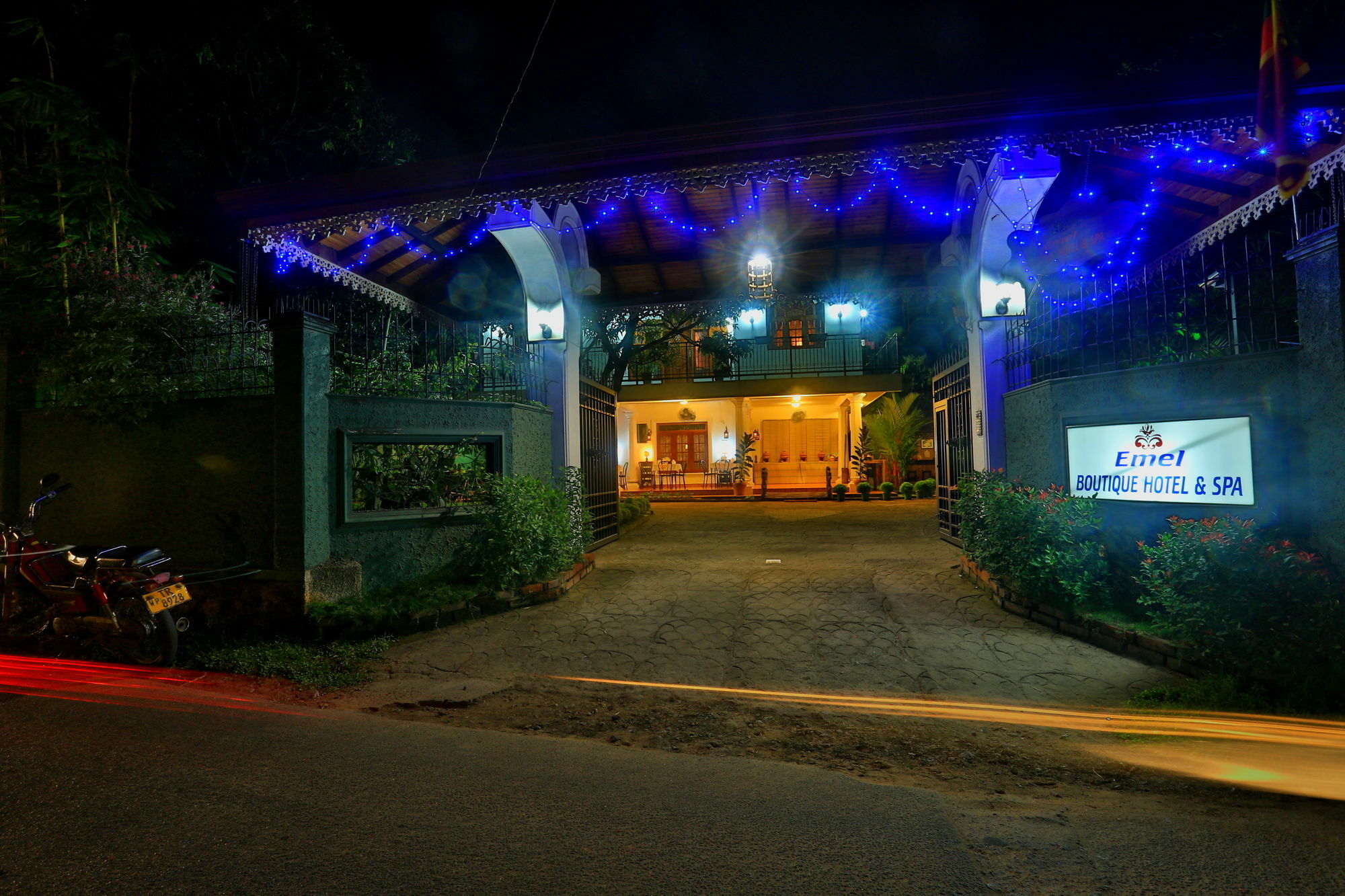 Emel Boutique Hotel Negombo Buitenkant foto